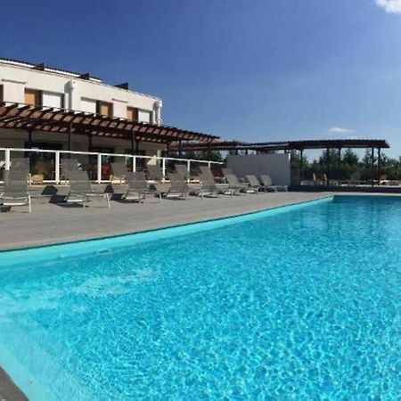 Апартаменты 104 Douce Provence Au Calme Face A La Piscine Эгюий Экстерьер фото